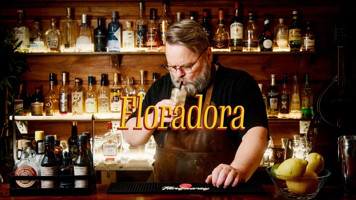 Floradora Cocktail med gin og bringebær!